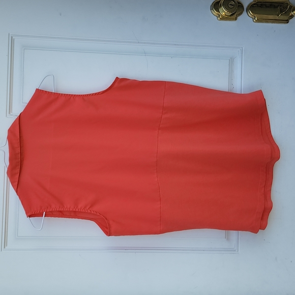 Joe Fresh Women's Sleeveless Blouse Color Coral Size M - Picture 4 of 4